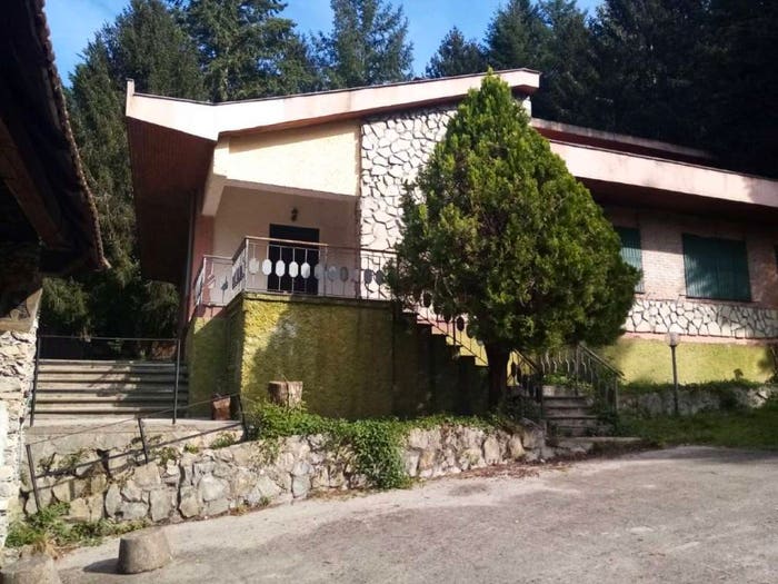 Appartamento con 6 locali in vendita in VIA CARBONE, Bargagli