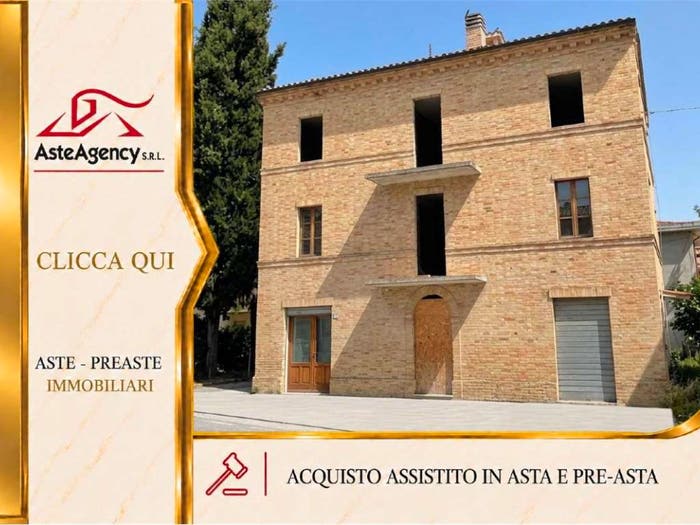 Casa con 5 locali in vendita in viale Montolmo, Centro, Corridonia