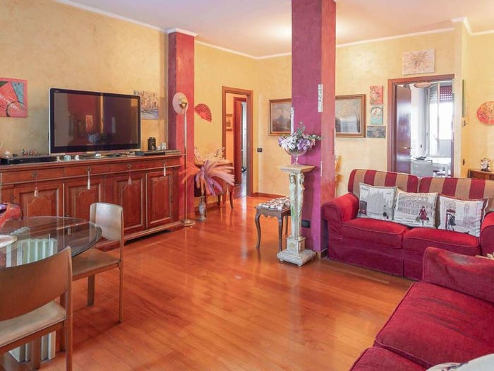 Appartamento con 5 locali in vendita in Via Eugenio Montale, Gallaratese, Milano