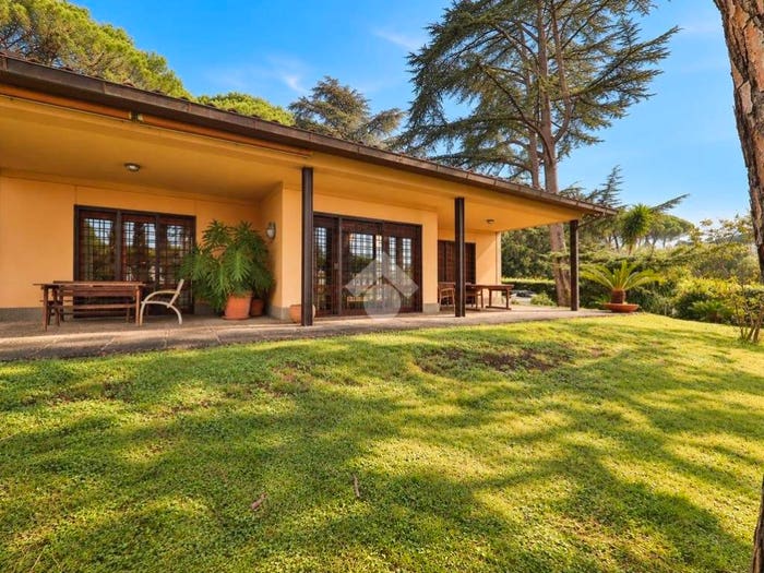 Casa con 6 locali in vendita in via Castagnole, Castagnole Due Santi, Marino