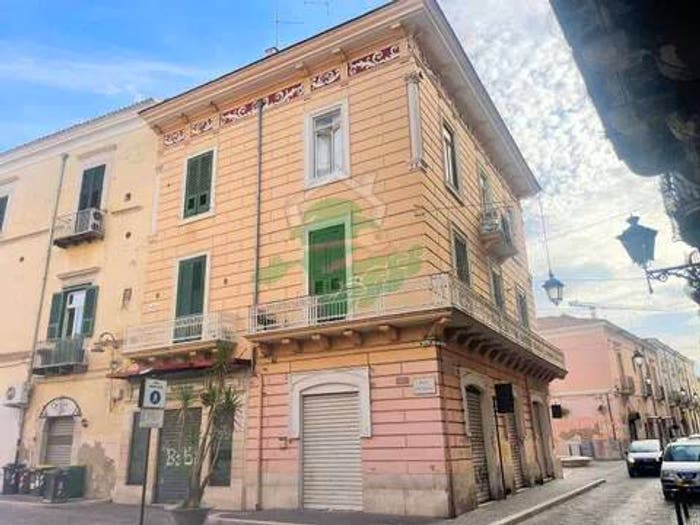 Appartamento trilocale in vendita in Piazza Baldassarre No Number, Centro Storico, Foggia