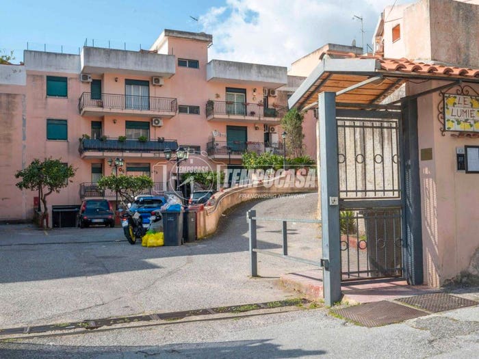 Appartamento trilocale in vendita in Via libertà san filippo inf LeLumie, Santa Lucia San Filippo, Messina