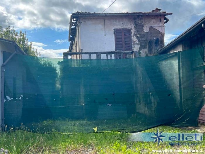 Casa con 6 locali in vendita in Rinchiostra Quercioli, Massa