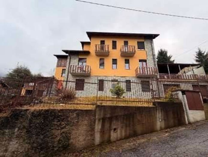 Appartamento trilocale in vendita in Via Belvedere, Maggio, Cremeno