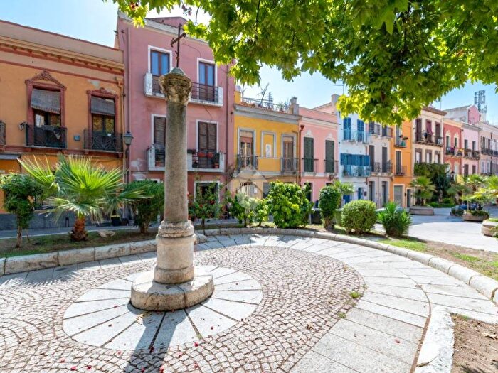 Casa con 6 locali in vendita in Via San Domenico, Villanova, Cagliari
