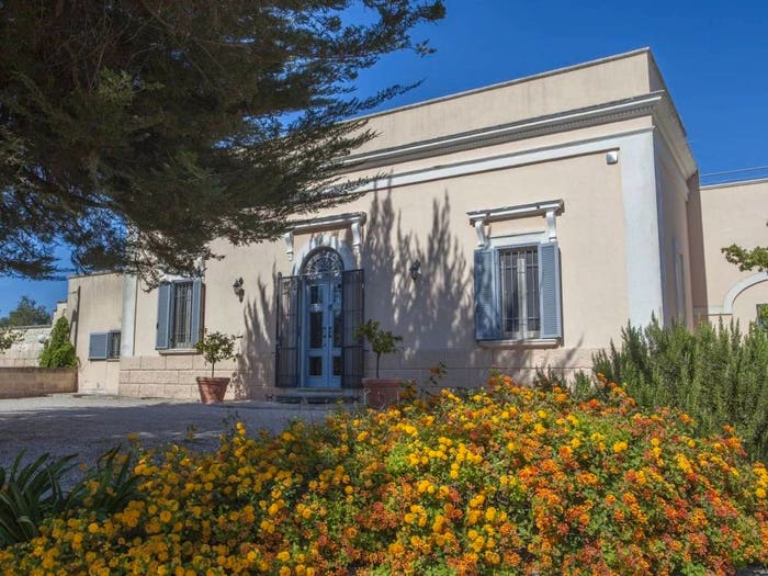 Casa con 6 locali in vendita in Oria