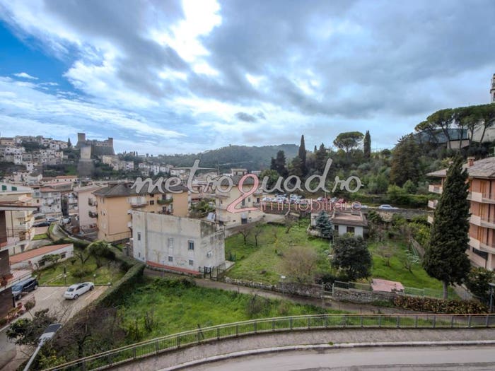 Appartamento quadrilocale in vendita in Via Cescole, Centro, Itri