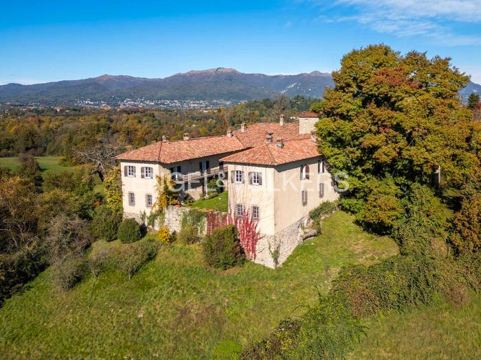 Casa con 6 locali in vendita in Via Ca' Ronchi, Lurago d'Erba