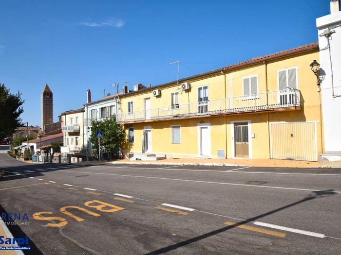 Appartamento con 6 locali in vendita in Via Trentino, Centro, Aglientu
