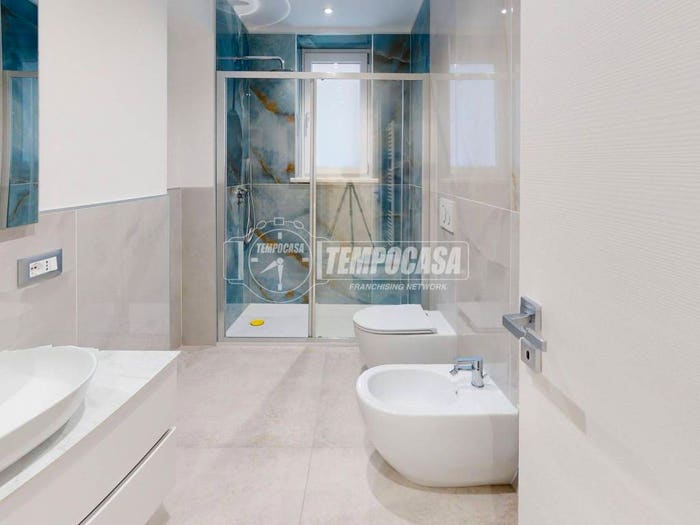 Appartamento trilocale in vendita in Via Basilio Bona, Centro, Caselle Torinese