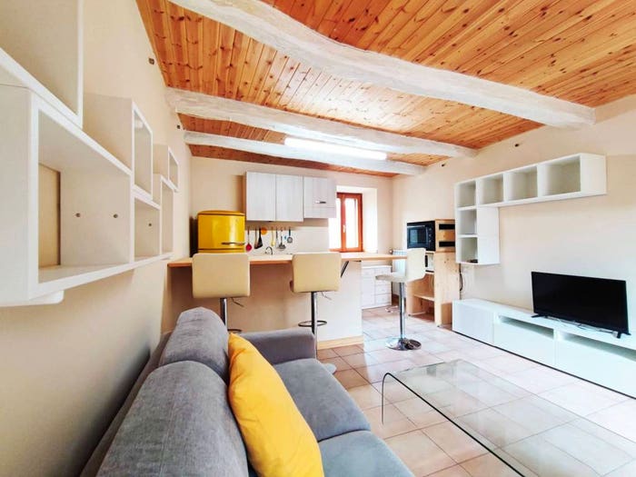 Casa con 6 locali in vendita in Via Principale, Ghevio, Meina