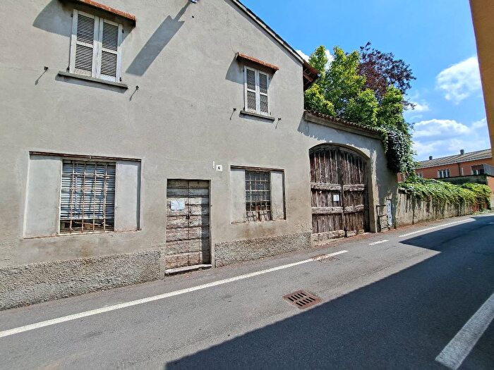 Casa con 5 locali in vendita in Via Dosso, Centro, Guardamiglio