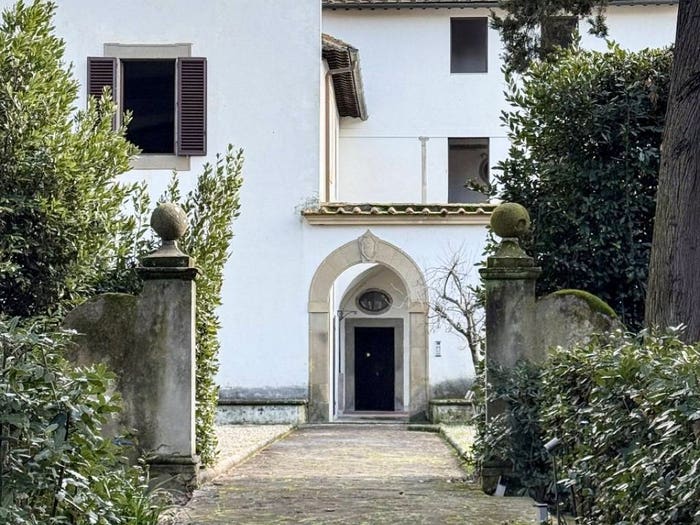 Casa con 6 locali in vendita in Castello, Firenze