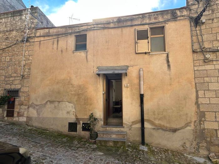 Casa con 6 locali in vendita in Via Cipresso, Petralia Sottana