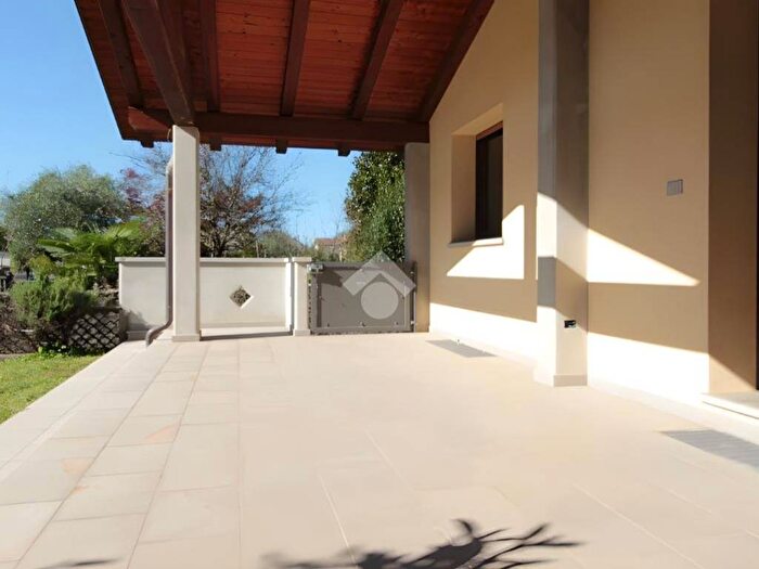 Casa con 5 locali in vendita in Via Cividina, Centro, Martignacco