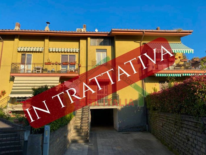 Appartamento quadrilocale in vendita in Via Piansano, Capodimonte