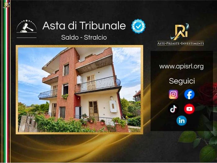 Appartamento con 6 locali in vendita in Via Mannu, Centro, Lotzorai