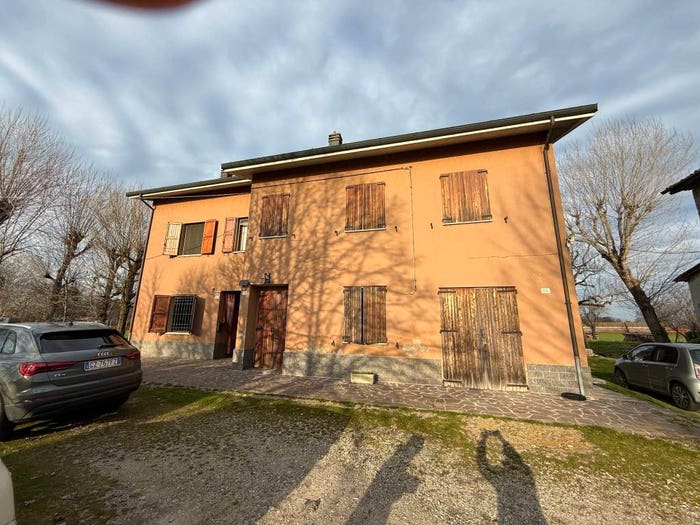 Casa con 6 locali in vendita in Strada Castelnuovo Rangone, Portile Paganine, Modena
