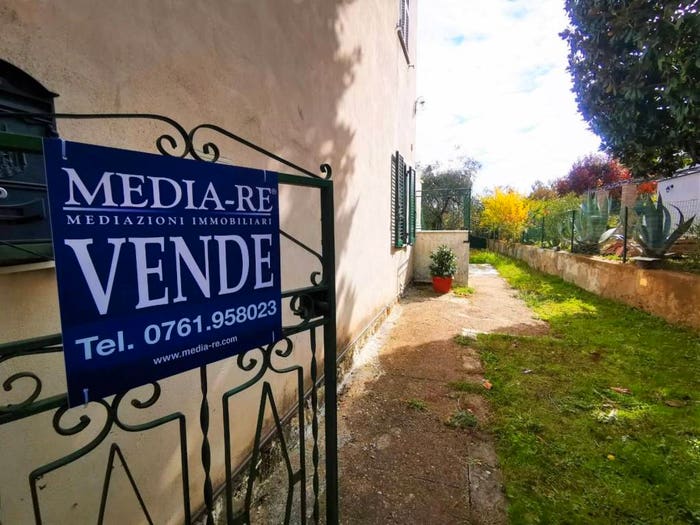 Appartamento con 6 locali in vendita in via cesare battisti, Bassano in Teverina