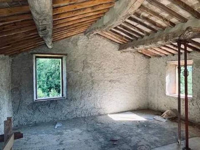Casa con 6 locali in vendita in Centro, Calci