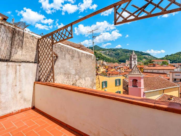 Appartamento trilocale in affitto in Via Carriona, Centro, Carrara