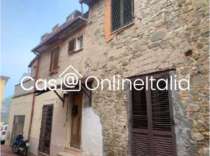 Appartamento con 6 locali in vendita in Via Santa Lucia, Bastia, Bastia Umbra