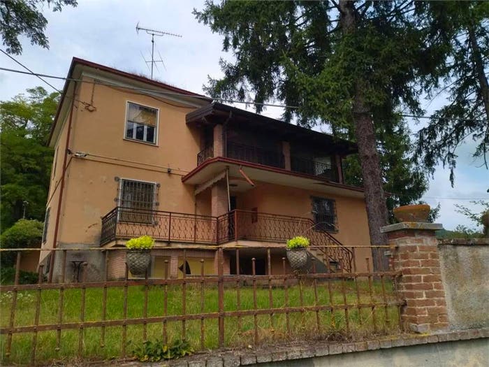 Casa con 6 locali in vendita in Godiasco, Godiasco Salice Terme