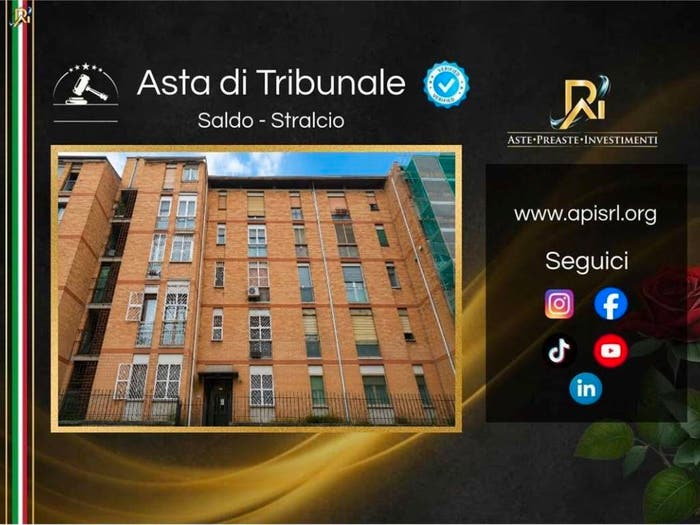Appartamento con 6 locali in vendita in via Giustiniano, Pianura Soccavo Traiano, Napoli