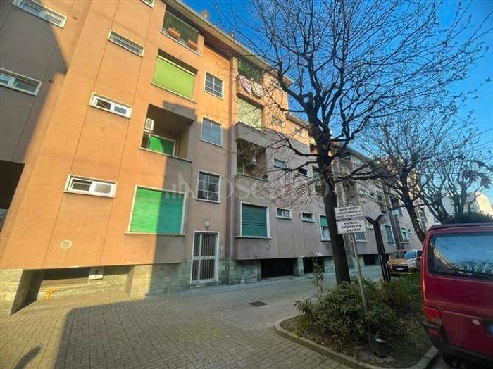 Appartamento trilocale in vendita in Via Diego Guicciardi, Dergano, Milano