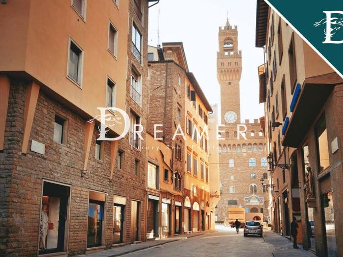 Casa con 6 locali in vendita in Via dei Banchi, Piazza della Repubblica, Firenze