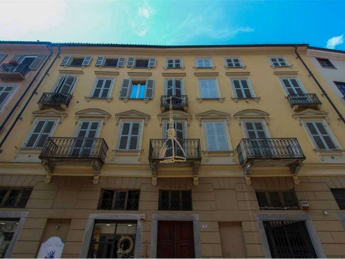 Appartamento trilocale in vendita in Via Carlo Alberto, Centro Storico, Chieri
