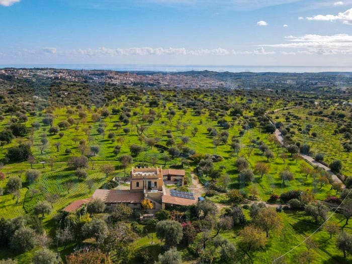 Casa con 6 locali in vendita in Via Tommaso Fazello, Centro, Noto