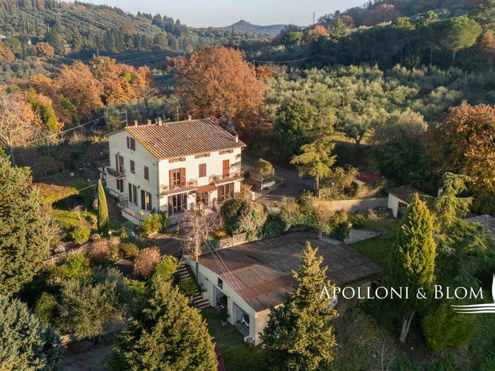 Casa con 6 locali in vendita in Via Gioveto, Panicale