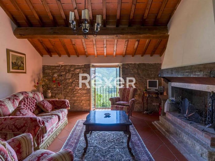 Casa con 6 locali in vendita in Località Sant'Agata alle Terrine, Palazzo del Pero, Arezzo