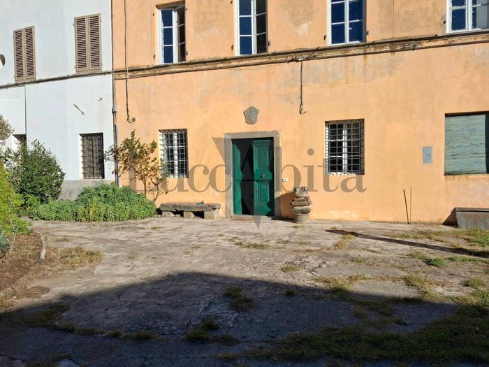 Casa con 6 locali in vendita in Sesto di Moriano, Ponte a Moriano, Lucca