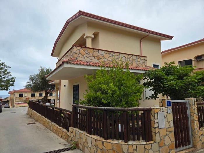 Casa con 5 locali in vendita in Contrada Calabro, Centro, Belvedere Marittimo