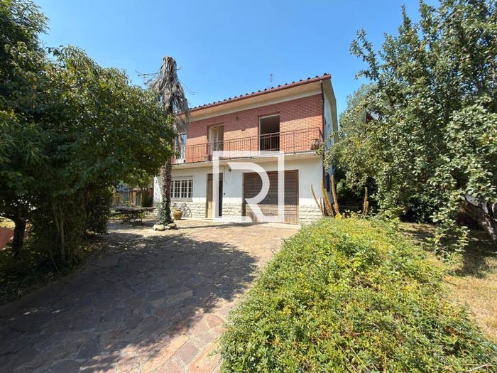 Casa con 6 locali in vendita in cavour, Centro, Galeata
