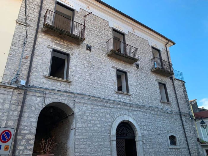 Casa con 6 locali in vendita in Via Estramurale del Nord, Centro, Monteroduni