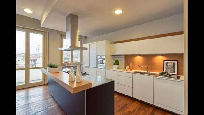 Appartamento con 6 locali in vendita in via Principe Amedeo, Centro, Mantova
