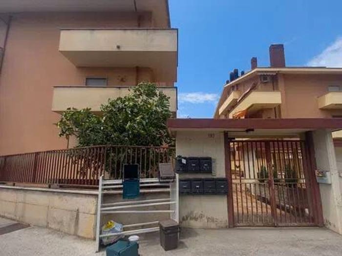 Appartamento quadrilocale in vendita in Via Laghi, Centro, Avezzano