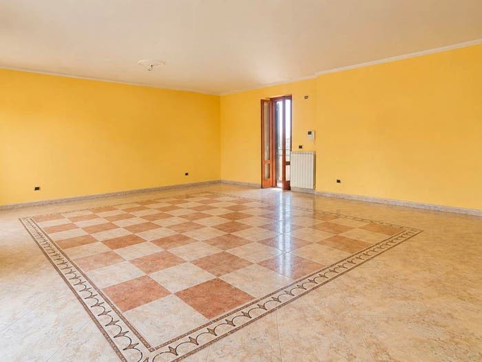 Appartamento quadrilocale in vendita in Via Caudina, Centro, Maddaloni