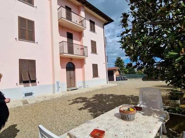 Casa con 6 locali in vendita in Via Bianchi No Number, Centro, Basaluzzo