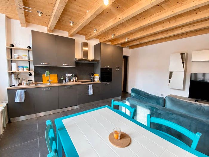 Appartamento bilocale in vendita in Via Vittorio Veneto, Centro, Inverigo