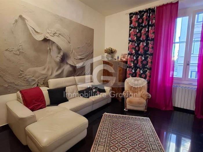 Appartamento con 6 locali in vendita in Via Cesare Battisti, Attias Marconi, Livorno