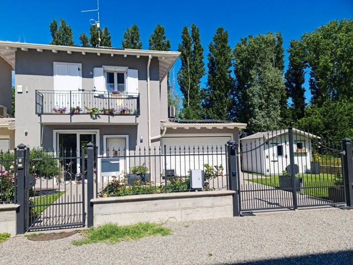 Casa quadrilocale in vendita in Via Felice Cavallotti, Revellino Campo Marte, Lodi