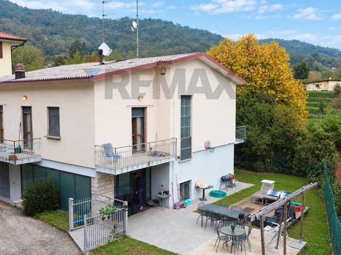 Casa con 5 locali in vendita in via catolari, Sotto il Monte Giovanni XXIII