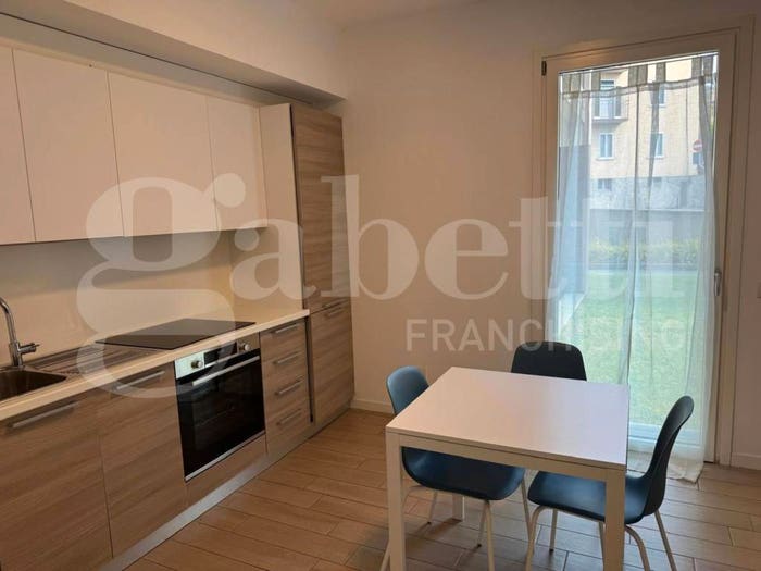 Appartamento trilocale in vendita in via Don Pozzi, Castello, Lecco