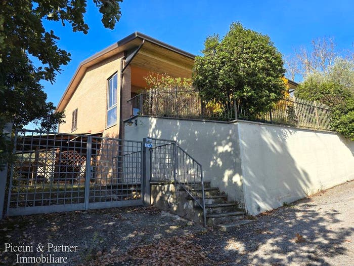Casa con 6 locali in vendita in Strada Monte Bagnolo Valbiancara, Colle Umberto Monte Tezio, Perugia