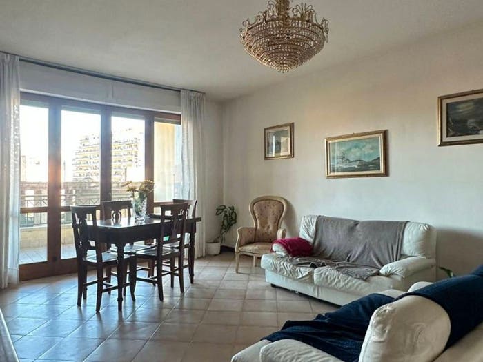 Appartamento con 5 locali in vendita in Centro, Aulla