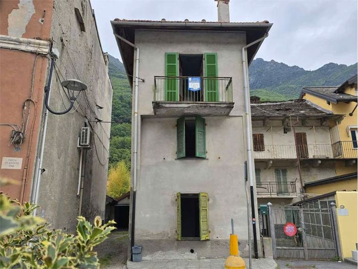 Casa con 5 locali in vendita in Piazza agosto, Centro, PremoselloChiovenda